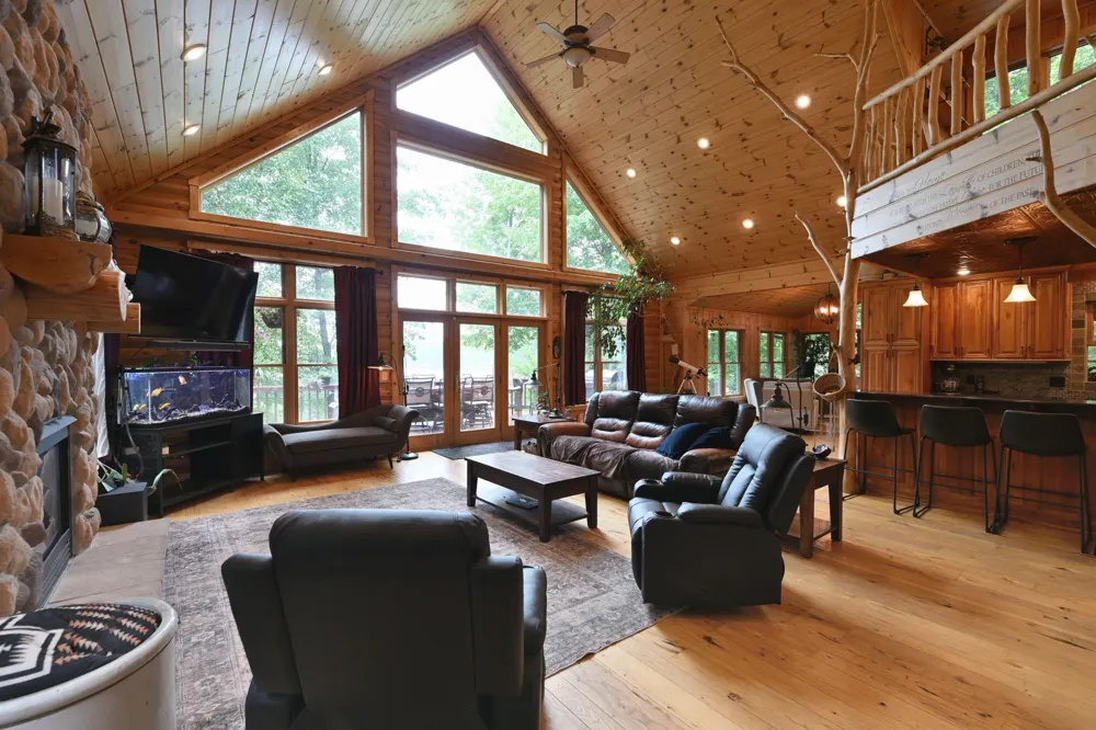 W2325 Belvidere Road Sarona, WI 54870