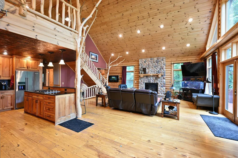 W2325 Belvidere Road Sarona, WI 54870