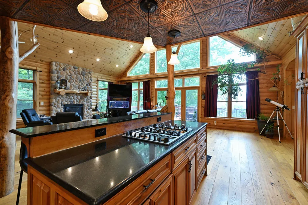 W2325 Belvidere Road Sarona, WI 54870