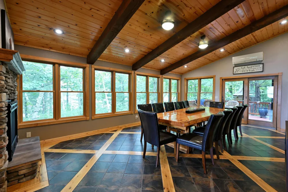 W2325 Belvidere Road Sarona, WI 54870