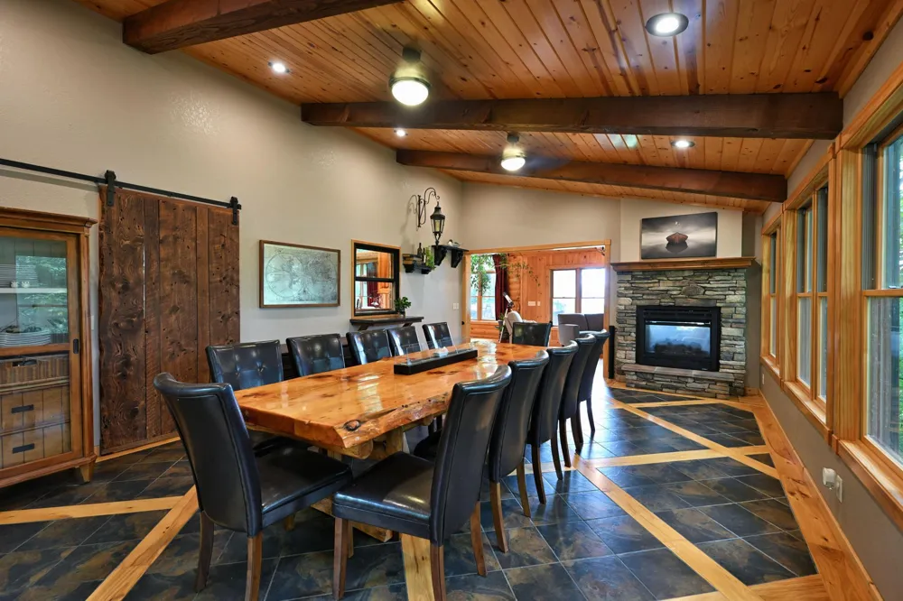 W2325 Belvidere Road Sarona, WI 54870