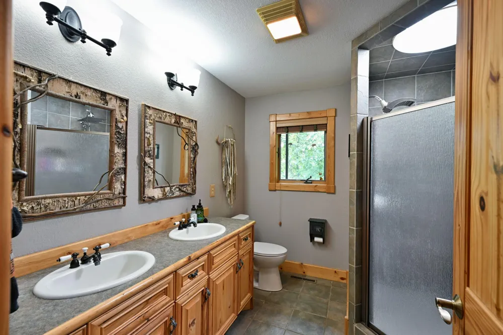 W2325 Belvidere Road Sarona, WI 54870