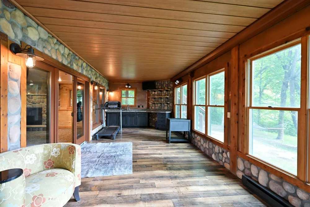 W2325 Belvidere Road Sarona, WI 54870