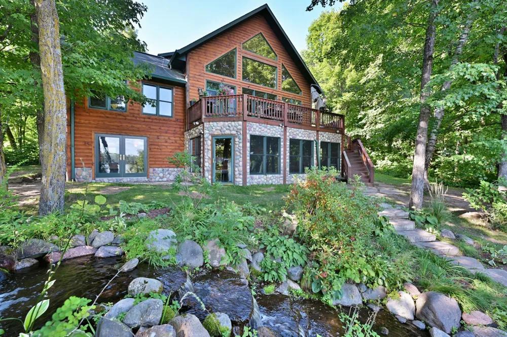 W2325 Belvidere Road Sarona, WI 54870