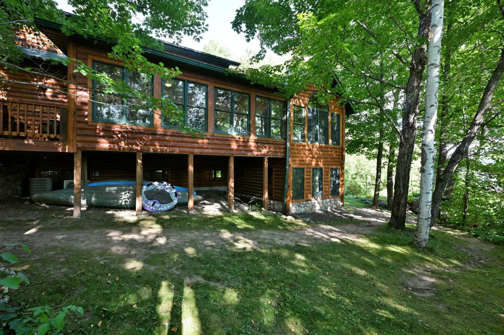W2325 Belvidere Road Sarona, WI 54870