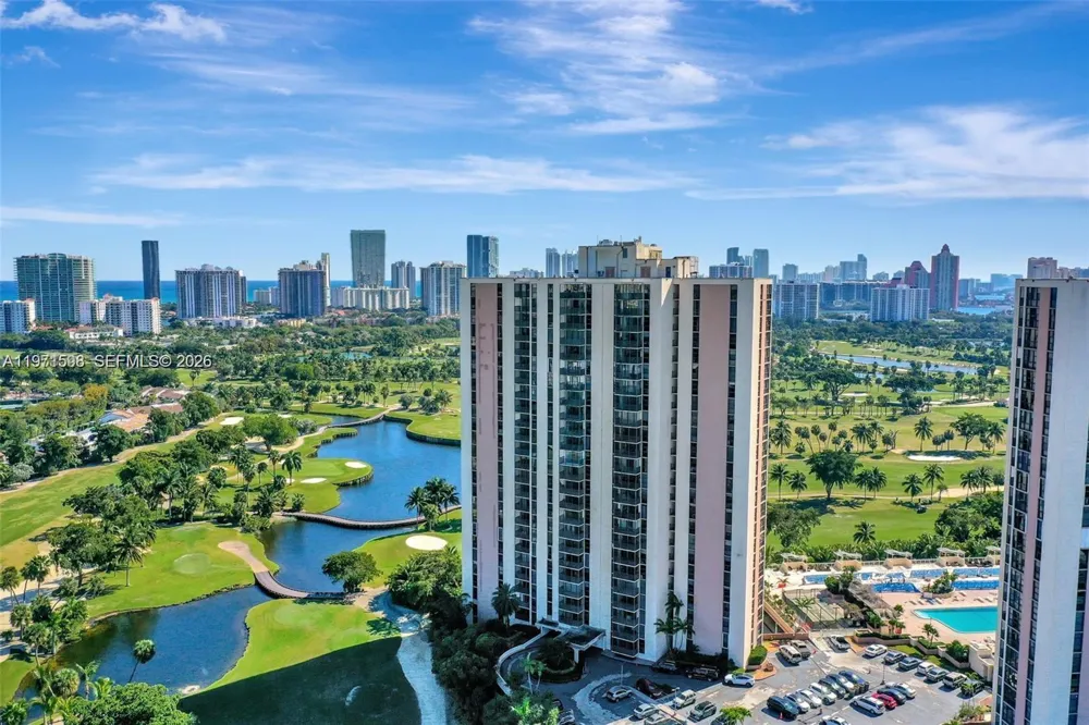 20379 W Country Club Dr #2336 Aventura, FL 33180