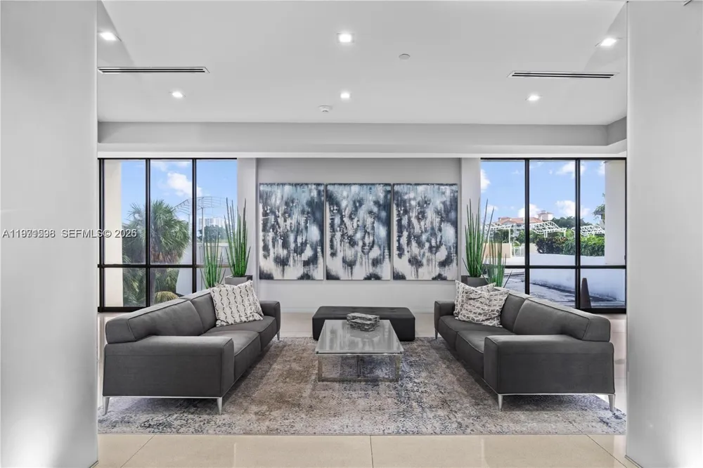 20379 W Country Club Dr #2336 Aventura, FL 33180