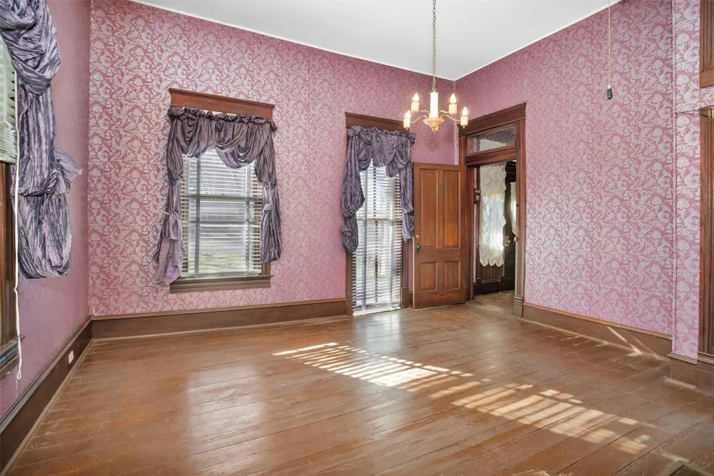 311 E Colorado Street La Grange, TX 78945