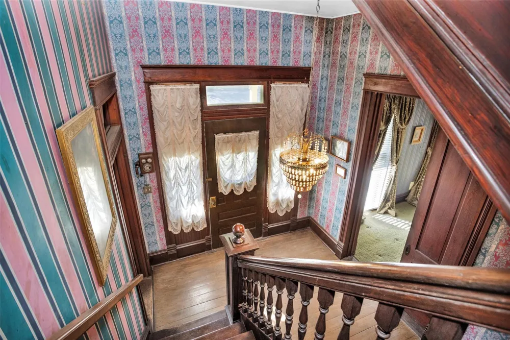 311 E Colorado Street La Grange, TX 78945