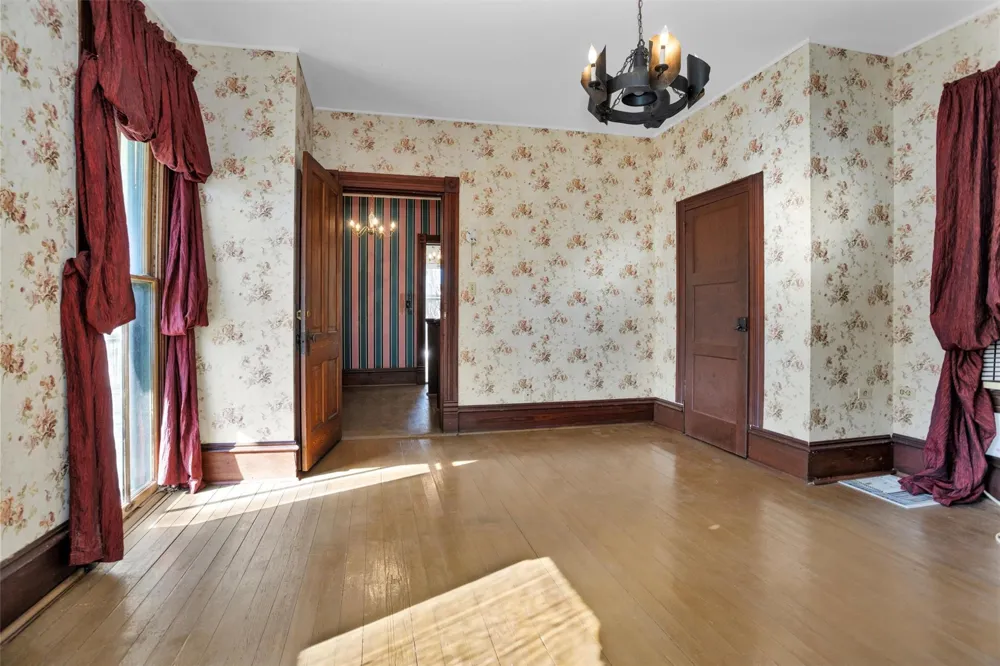 311 E Colorado Street La Grange, TX 78945