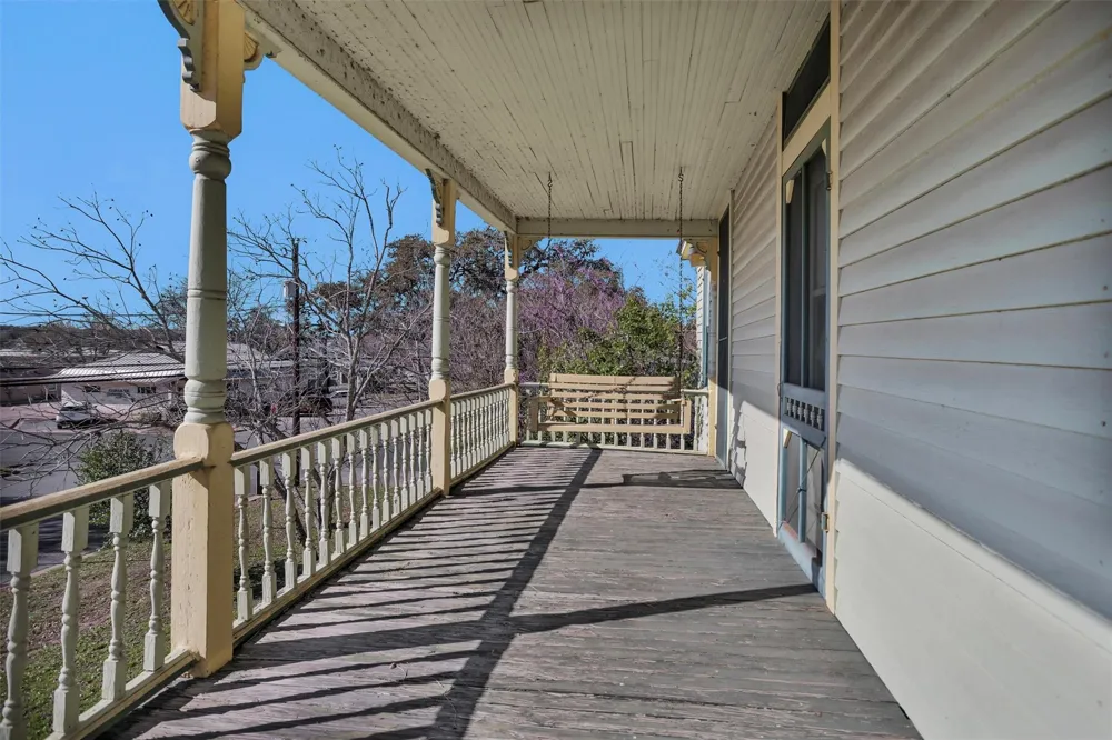 311 E Colorado Street La Grange, TX 78945