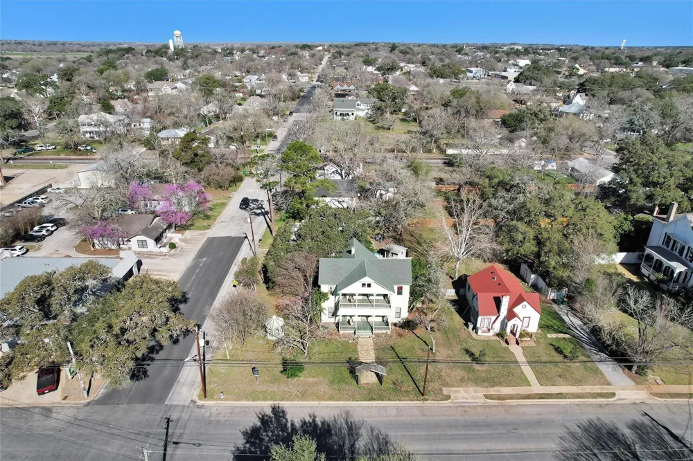 311 E Colorado Street La Grange, TX 78945