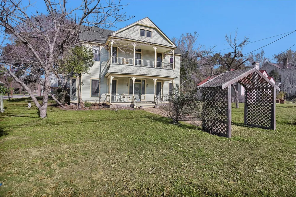 311 E Colorado Street La Grange, TX 78945