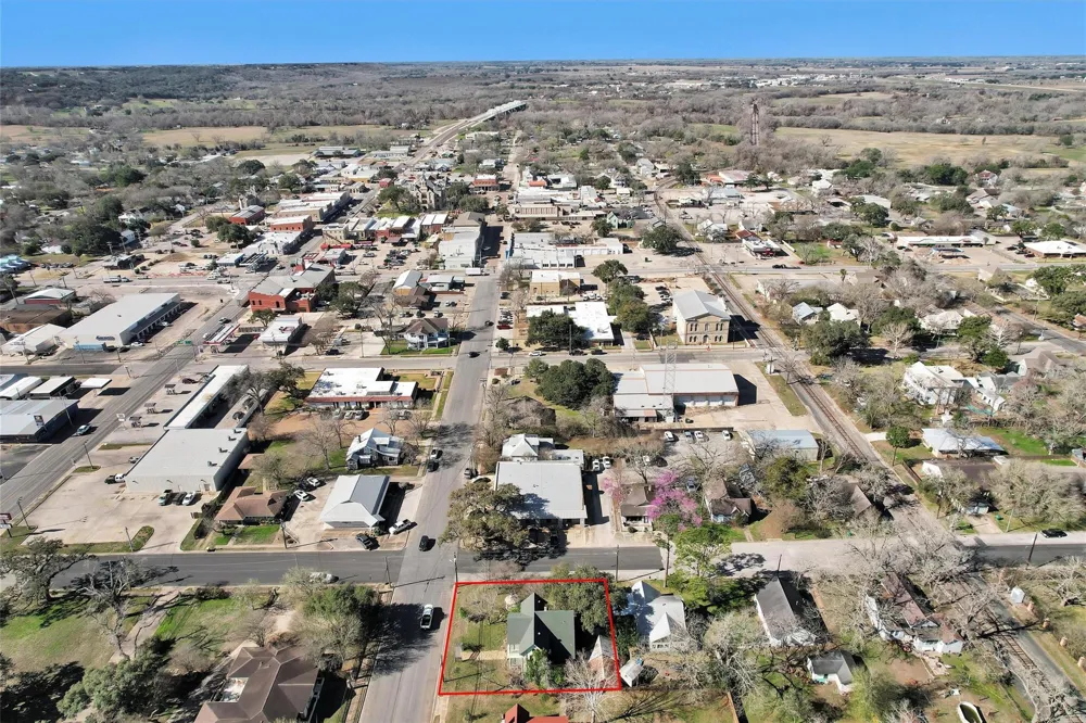 311 E Colorado Street La Grange, TX 78945