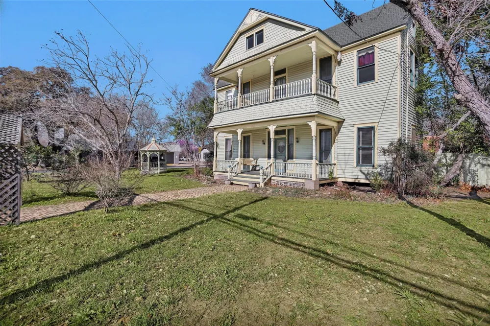 311 E Colorado Street La Grange, TX 78945