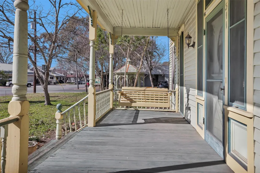 311 E Colorado Street La Grange, TX 78945