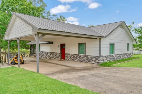 1205 Lakeside