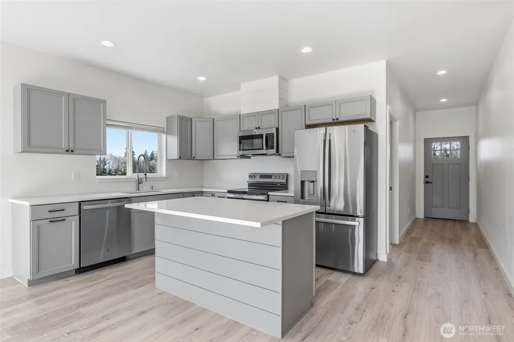 9 Anchor Way #B Cathlamet, WA 98612