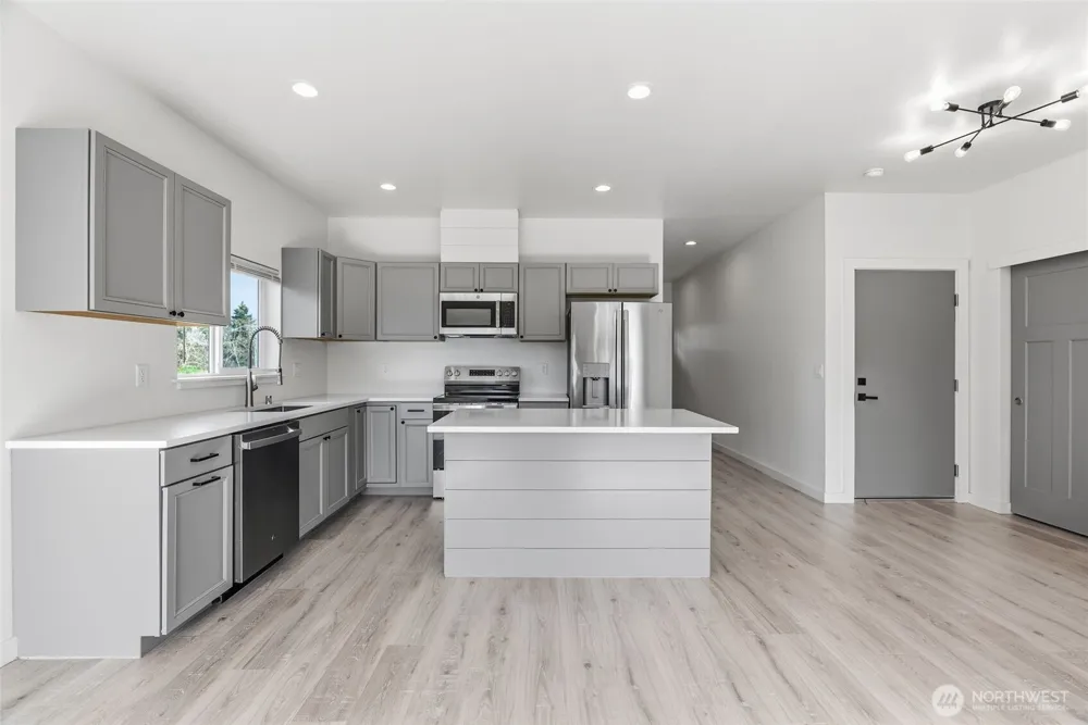 9 Anchor Way #B Cathlamet, WA 98612