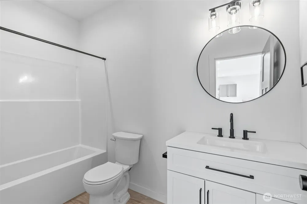 9 Anchor Way #B Cathlamet, WA 98612