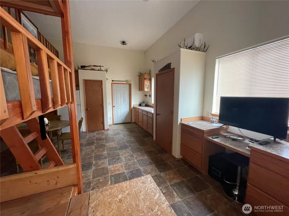 37855 Skyview Court Creston, WA 99147