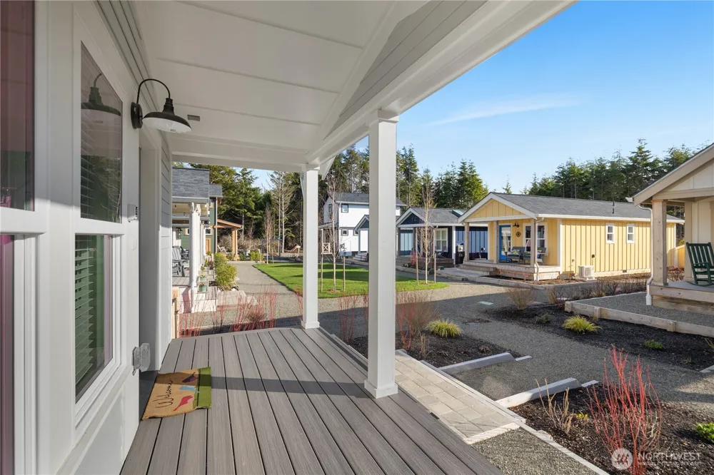 40 Bungalow Loop Pacific Beach, WA 98571