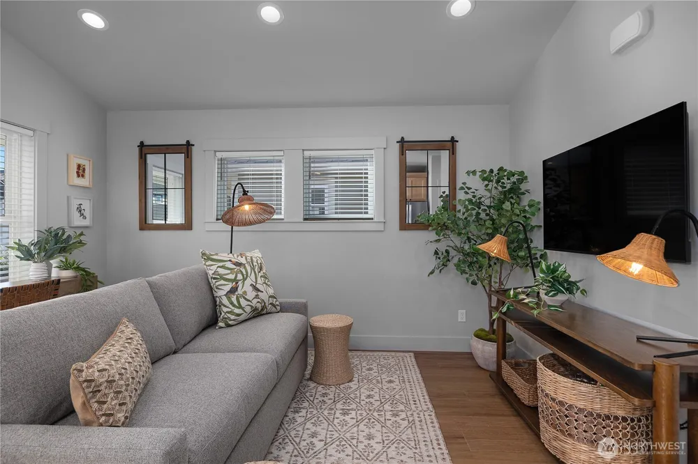 40 Bungalow Loop Pacific Beach, WA 98571