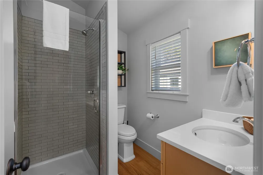 40 Bungalow Loop Pacific Beach, WA 98571