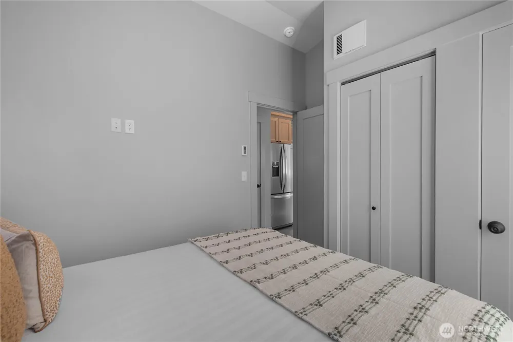 40 Bungalow Loop Pacific Beach, WA 98571