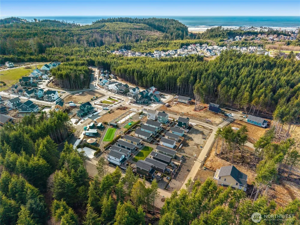 40 Bungalow Loop Pacific Beach, WA 98571