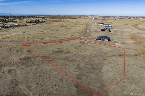 5126 Freddys Trail