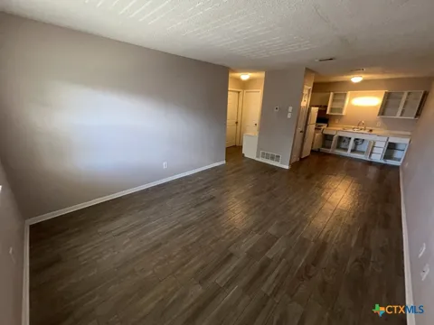 105 Reagan Ave Street