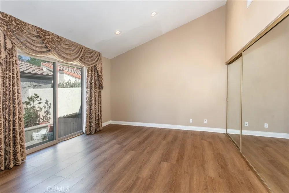 19519 Rinaldi #55 Porter Ranch, CA 91326