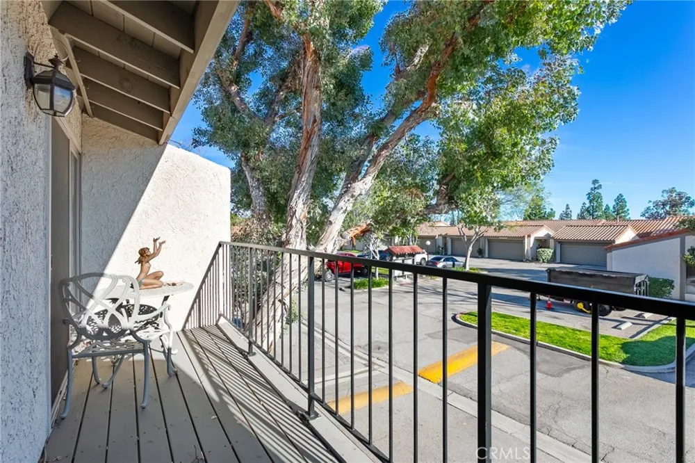 19519 Rinaldi #55 Porter Ranch, CA 91326
