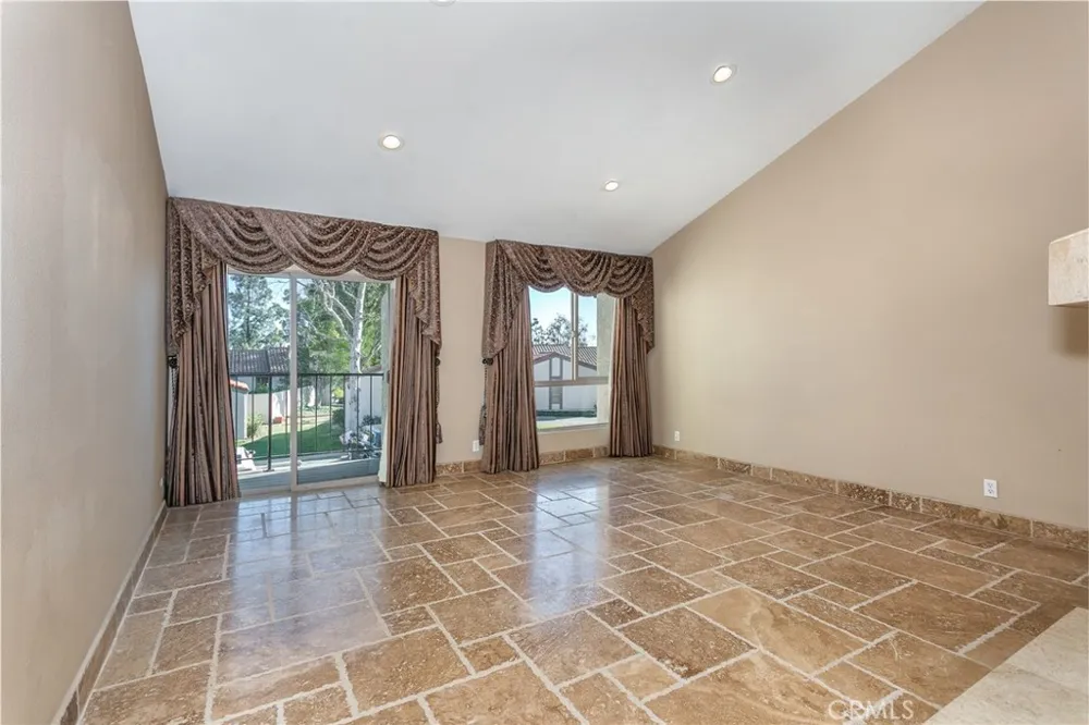 19519 Rinaldi #55 Porter Ranch, CA 91326