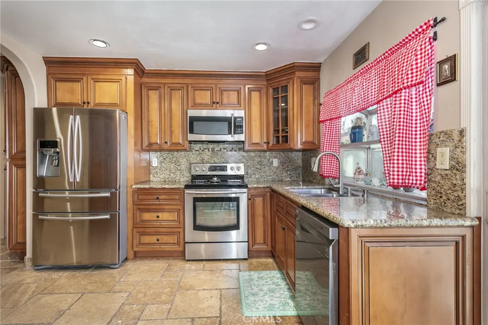 19519 Rinaldi #55 Porter Ranch, CA 91326