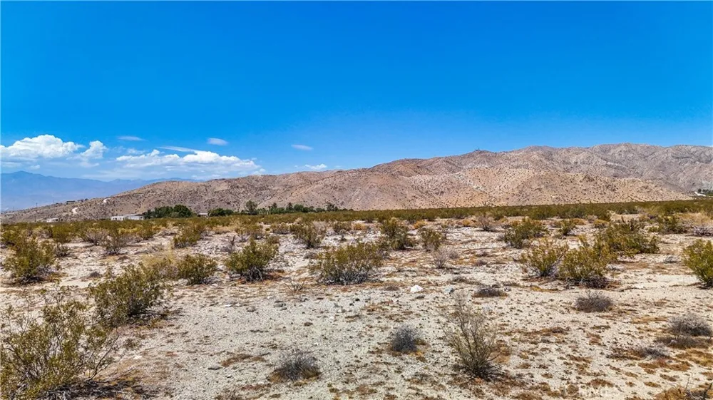 60 Dillon Road Sky Valley, CA 92241