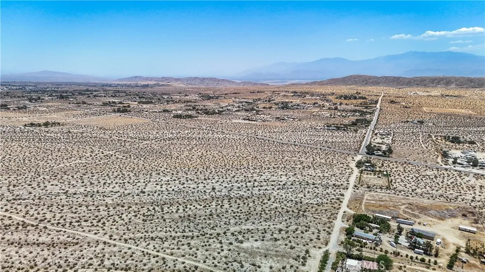 60 Dillon Road Sky Valley, CA 92241