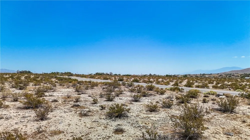 60 Dillon Road Sky Valley, CA 92241
