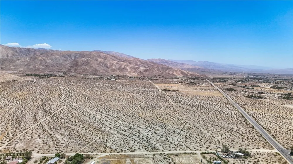 60 Dillon Road Sky Valley, CA 92241