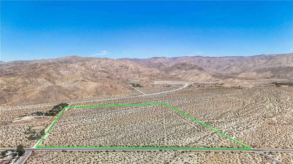60 Dillon Road Sky Valley, CA 92241