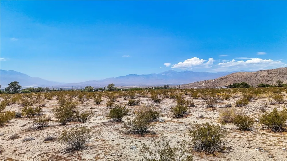 60 Dillon Road Sky Valley, CA 92241