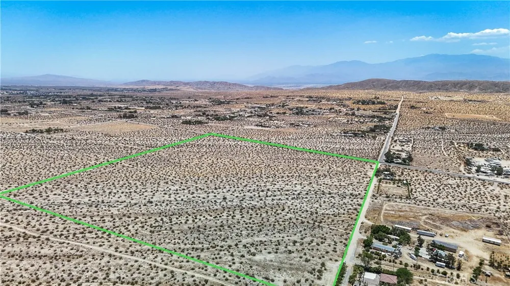 60 Dillon Road Sky Valley, CA 92241