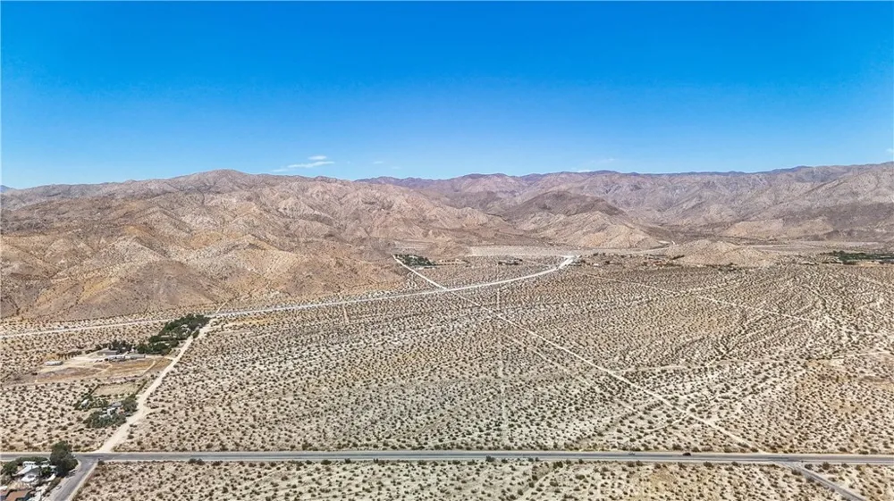 60 Dillon Road Sky Valley, CA 92241
