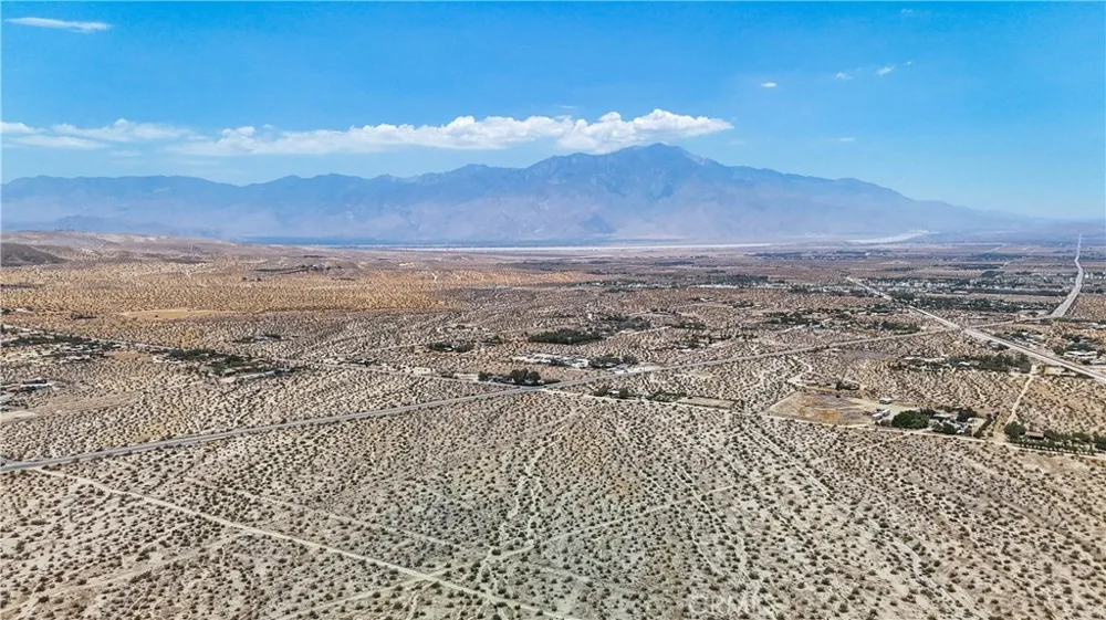 60 Dillon Road Sky Valley, CA 92241