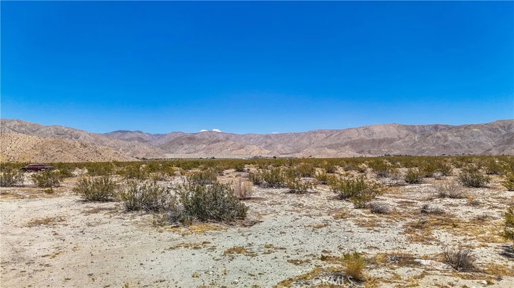 60 Dillon Road Sky Valley, CA 92241
