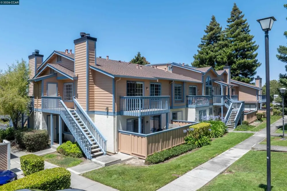 15 Glenwood Hercules, CA 94547