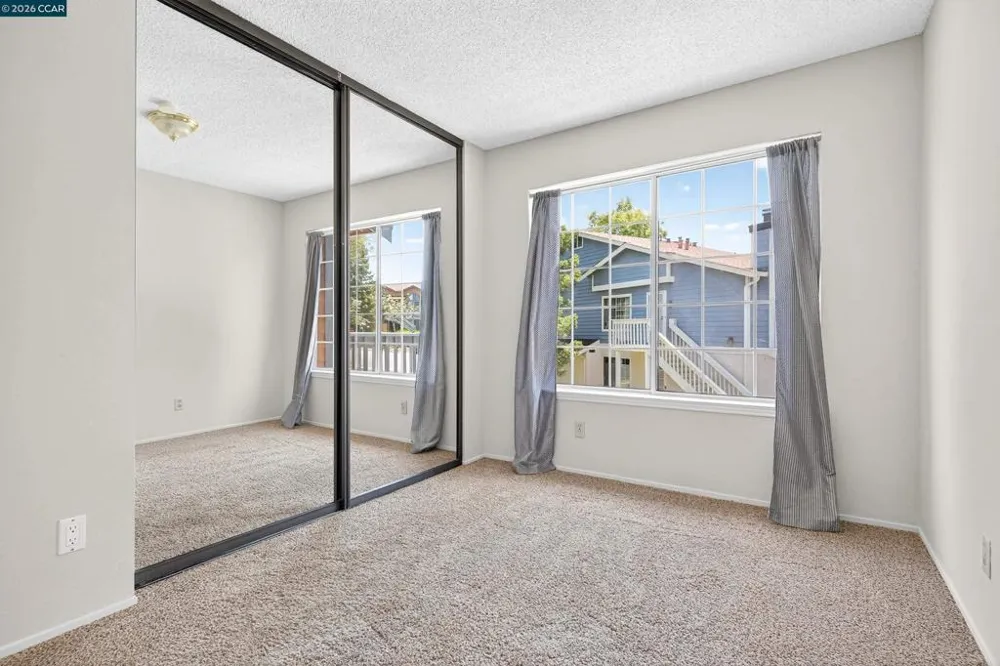 15 Glenwood Hercules, CA 94547