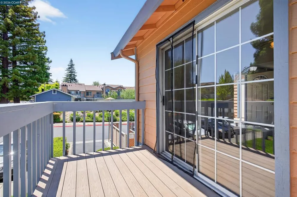15 Glenwood Hercules, CA 94547