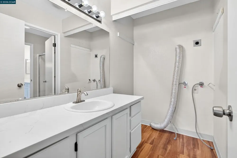 15 Glenwood Hercules, CA 94547